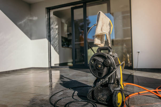 Best Animal Enclosure Cleaning  in Rlsbad, CA